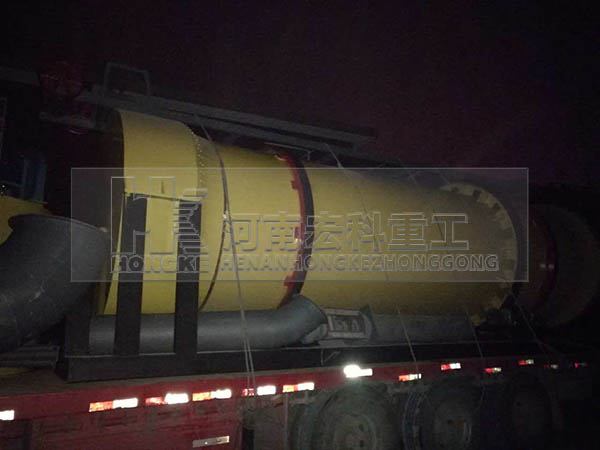 發(fā)往新疆博湖縣2m&times;8m豬糞烘干機(jī)的現(xiàn)場實(shí)拍